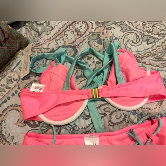 NWT “Stylish” Swimwear size large - Picture 7 of 11